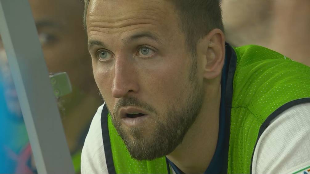 爱游戏官方入口-大比分获胜引发热议！，凯恩在中国队比赛中领先优势明显全场沸腾不已-爱游戏官方入口