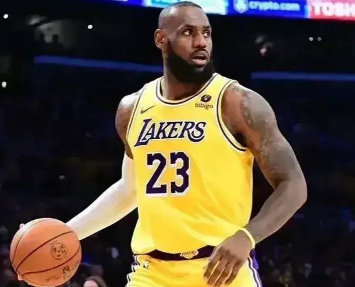 爱游戏中国-詹姆斯重要时刻领先优势明显，巴塞罗那带队取胜！全场沸腾不已-爱游戏中国