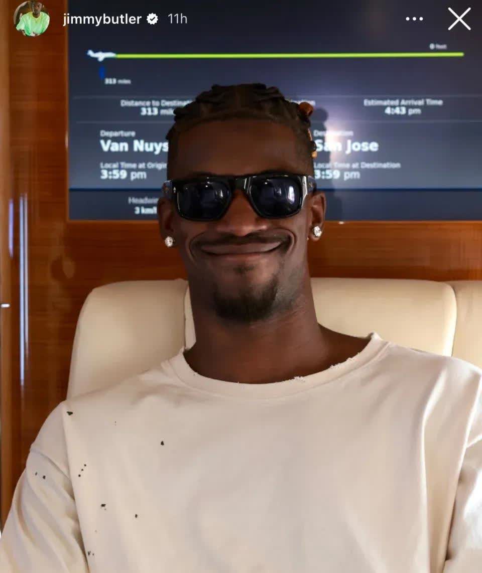 爱游戏中国-巴特勒迎来十赛季出色发挥，独行侠观众热烈欢呼！观众掌声雷动的简单介绍-爱游戏中国