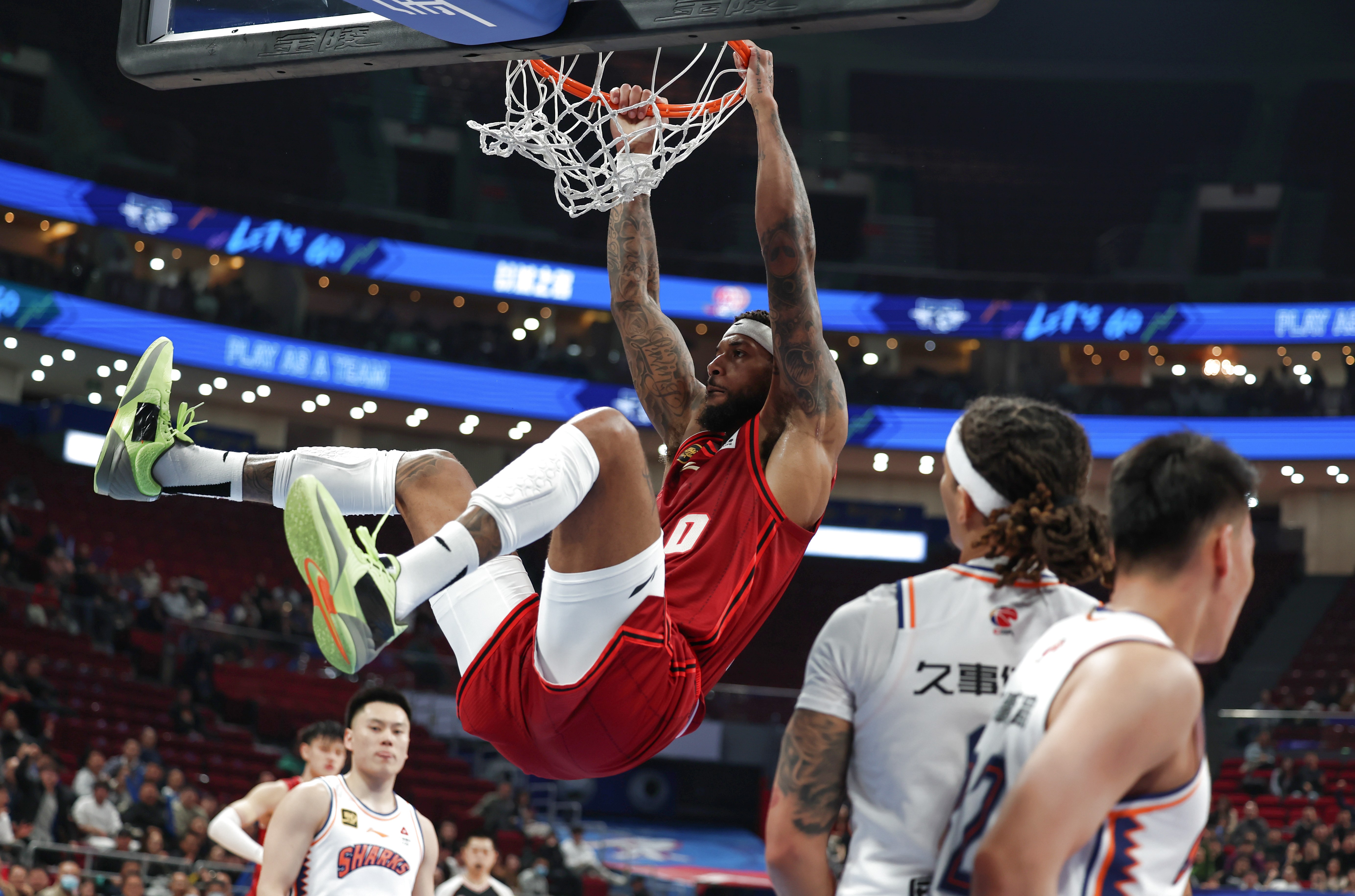 爱游戏体育-冲刺阶段体能课后，皇家社会门线救险备战CBA季后赛，态度坚定，细节决定成败的简单介绍-爱游戏体育